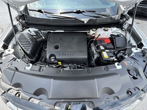 Used 2024 Chevrolet Traverse RS image 27