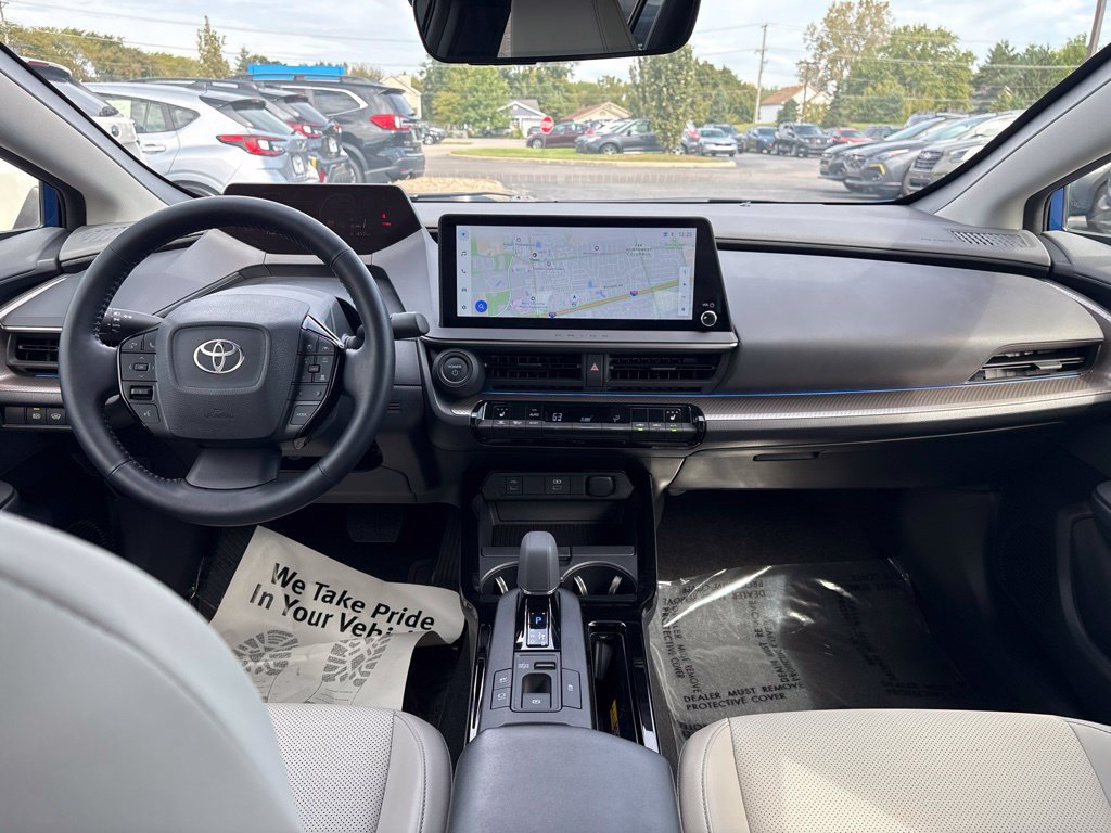 Used 2026 Toyota Prius XLE FWD image 13