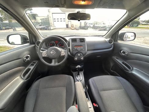 Used 2013 Nissan Versa SL image 6