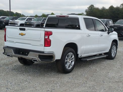New 2026 Chevrolet Silverado 1500 LTZ w/ LTZ Premium Package AWD/4WD image 10