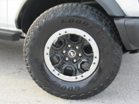 Used 2022 Ford Bronco Badlands w/ Sasquatch Package image 7