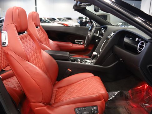 Used 2016 Bentley Continental GT image 36