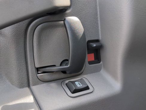 New 2026 Chevrolet Express 2500 Extended RWD image 21