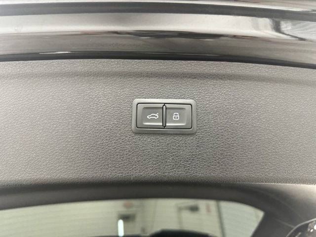 Used 2020 Audi SQ5 Premium Plus AWD/4WD image 17