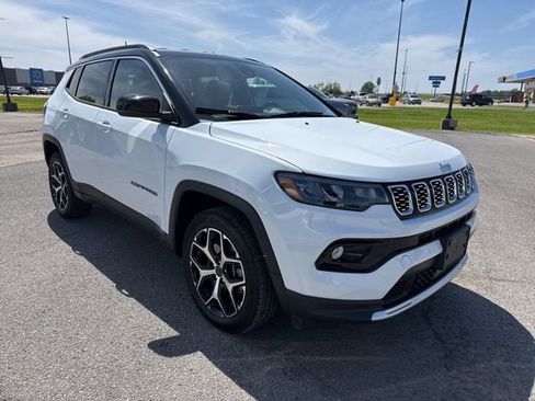 Used 2025 Jeep Compass Limited AWD/4WD image 7