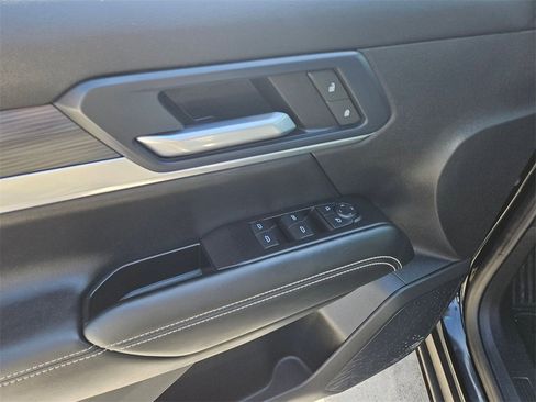 Used 2025 GMC Terrain Elevation image 15