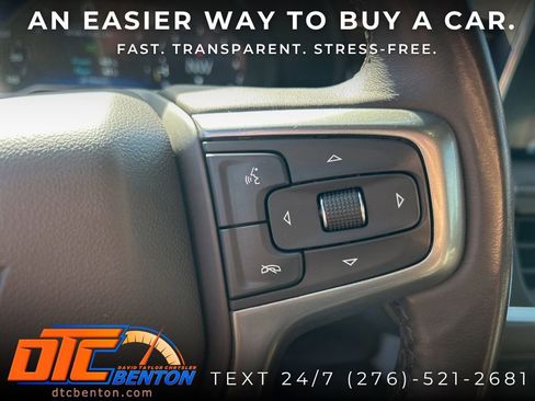 Used 2023 Chevrolet Suburban Z71 w/ Luxury Package AWD/4WD image 20