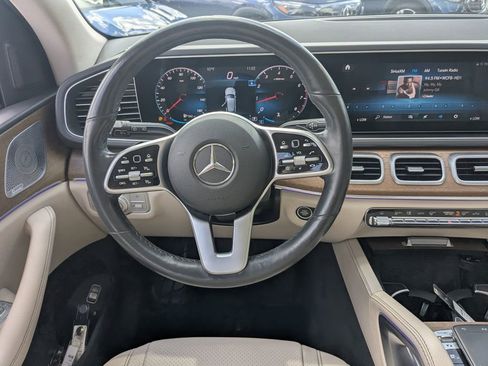 Used 2020 Mercedes-Benz GLE 350 4MATIC image 3