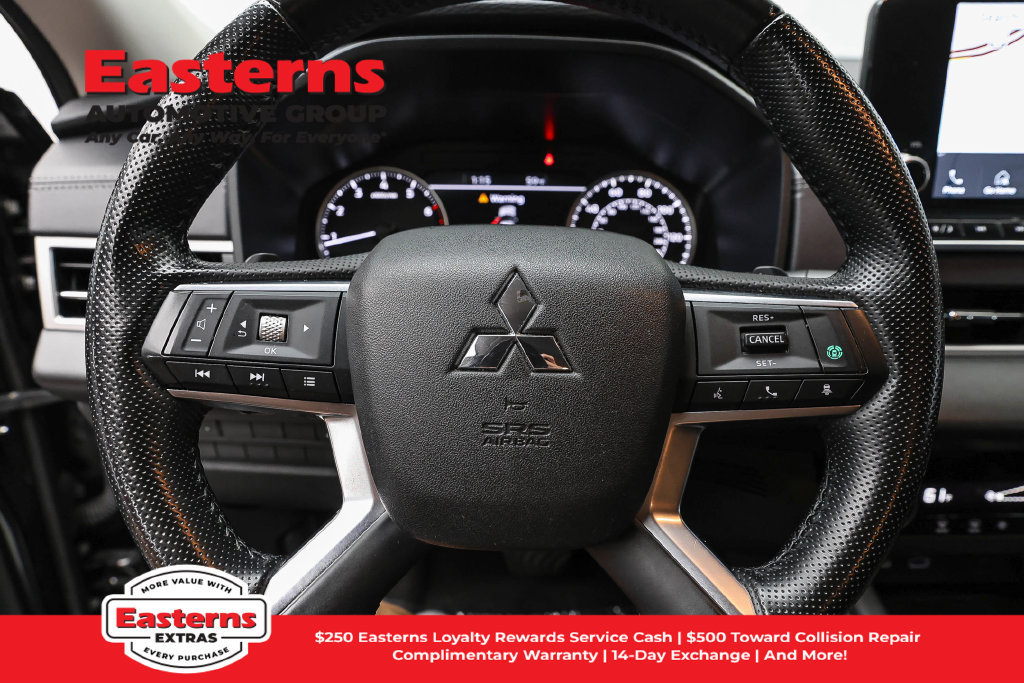 Used 2024 Mitsubishi Outlander SE FWD image 11
