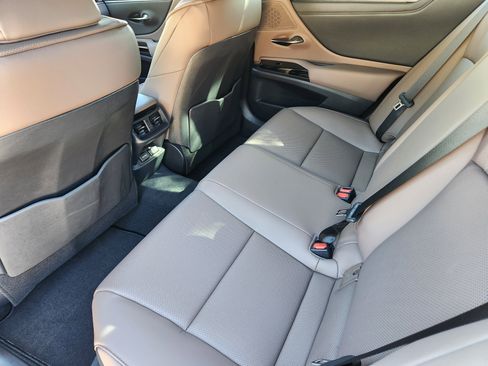 New 2025 Lexus ES 350 w/ Premium Package image 20