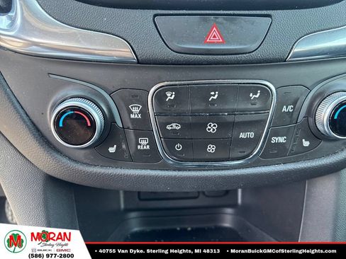 Used 2021 Chevrolet Equinox LT FWD image 10