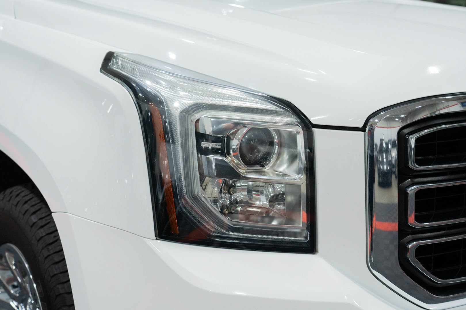 Used 2020 GMC Yukon SLT AWD/4WD image 10