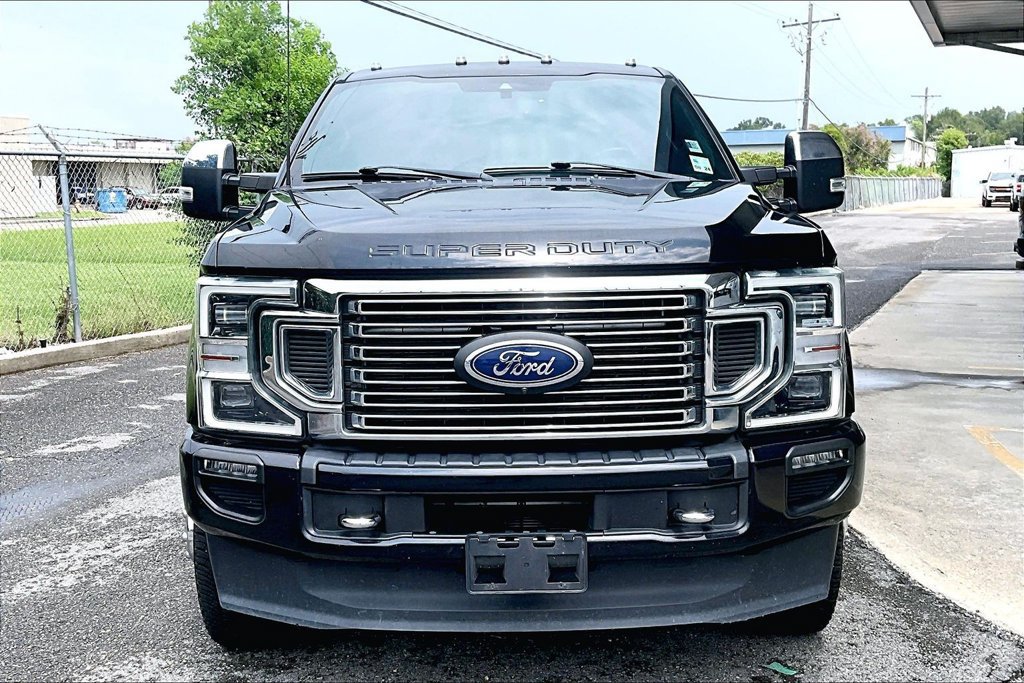 Used 2022 Ford F350 Platinum AWD/4WD image 2