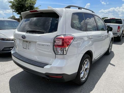 Used 2018 Subaru Forester 2.5i Touring w/ Popular Package #3B AWD/4WD image 4