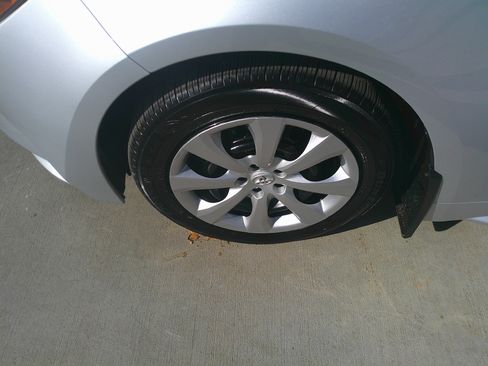 Used 2025 Toyota Corolla LE image 16