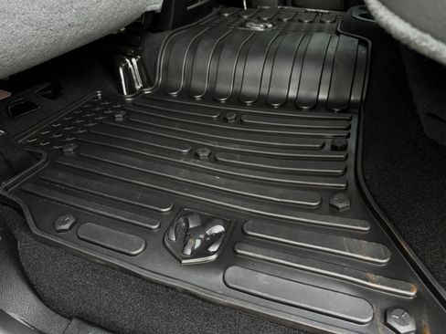 Used 2018 RAM 3500 Big Horn image 29