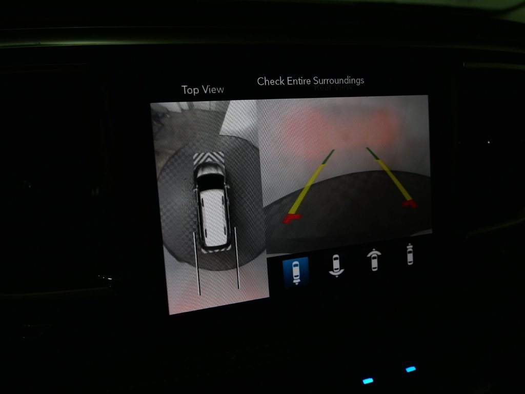 Used 2019 Chrysler Pacifica Limited FWD image 28