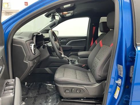 Used 2024 Chevrolet Colorado Z71 w/ Z71 Convenience Package 2 image 11