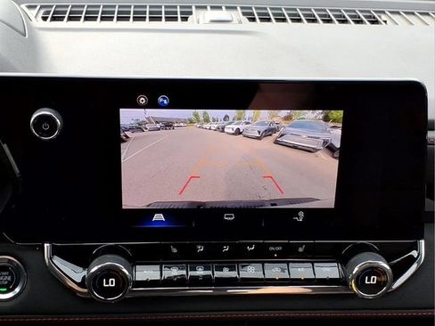 Used 2023 Chevrolet Colorado Z71 w/ Z71 Convenience Package 2 AWD/4WD image 19