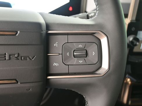 New 2025 GMC Hummer EV 2X image 34