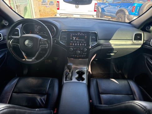 Used 2019 Jeep Grand Cherokee Limited w/ Luxury Group II image 17
