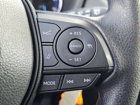 Used 2024 Toyota RAV4 LE AWD/4WD image 12