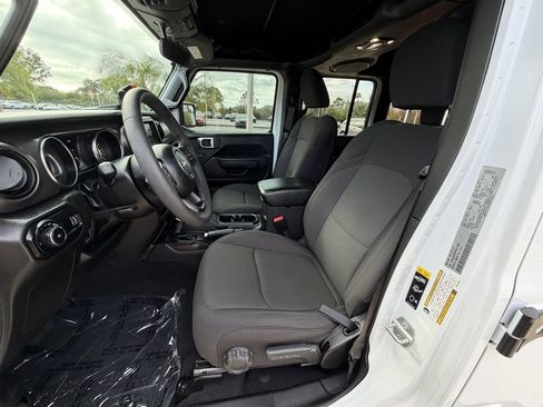 Used 2023 Jeep Wrangler Sport S image 24