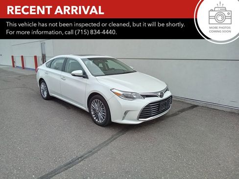Used 2018 Toyota Avalon Limited image 1