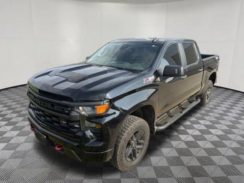 Used 2023 Chevrolet Silverado 1500 Custom Trail Boss AWD/4WD image 13