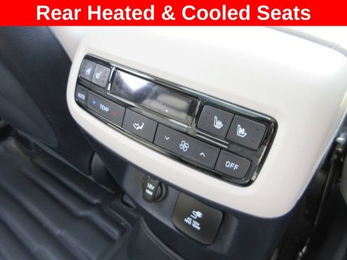 Used 2025 Hyundai Palisade Calligraphy FWD image 28