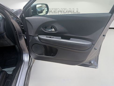 Used 2021 Honda HR-V LX image 30