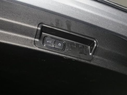 Used 2023 Ford Explorer XLT w/ Equipment Group 202A AWD/4WD image 12