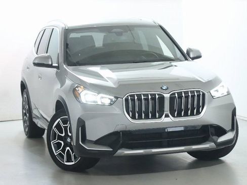 Used 2025 BMW X1 xDrive28i w/ Premium Package AWD/4WD image 2