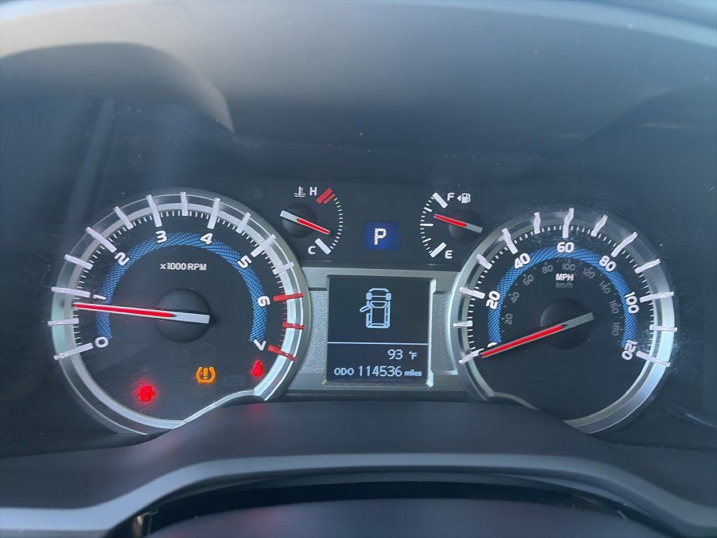 Used 2018 Toyota 4Runner TRD Off-Road Premium AWD/4WD image 35