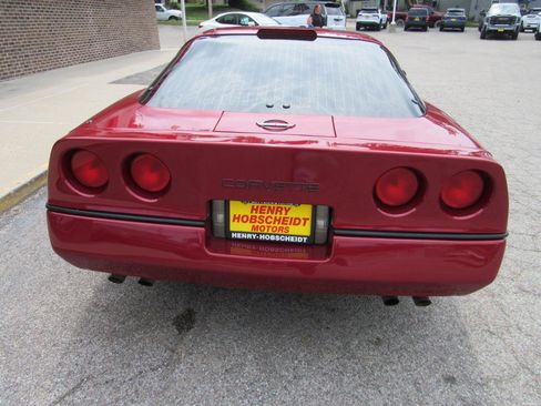 Used 1989 Chevrolet Corvette Coupe RWD image 3