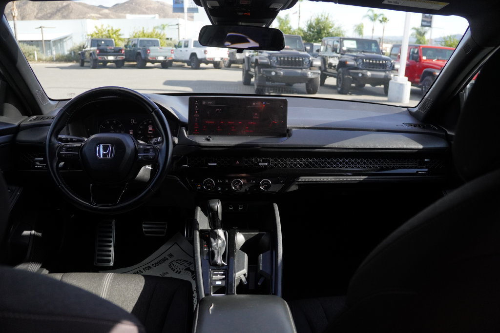 Used 2025 Honda Accord Sport image 34