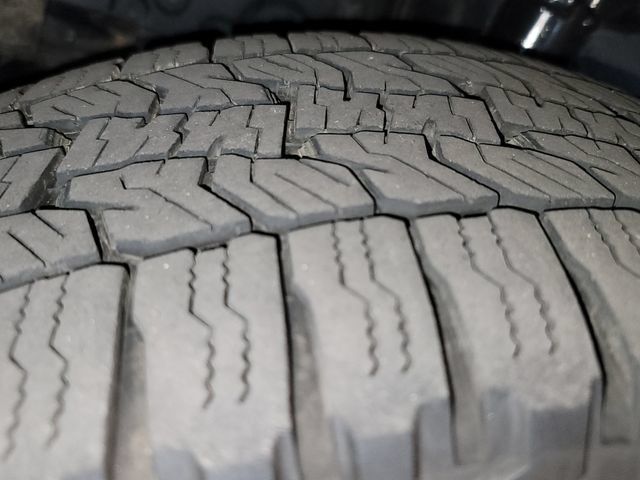 Used 2025 Honda CR-V EX-L image 16