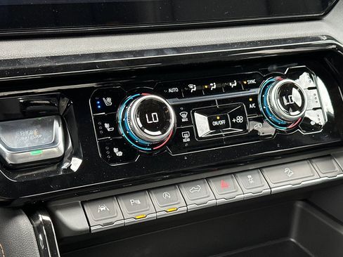 New 2026 GMC Sierra 1500 AT4 w/ LPO, Black Badging Package image 21