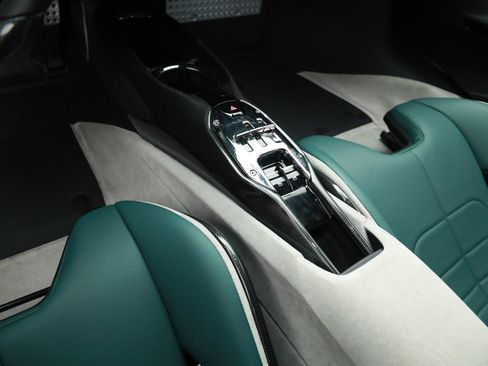 Certified 2022 Ferrari SF90 Stradale image 32