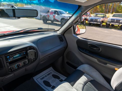 Used 2002 Ford F150 Lightning image 36