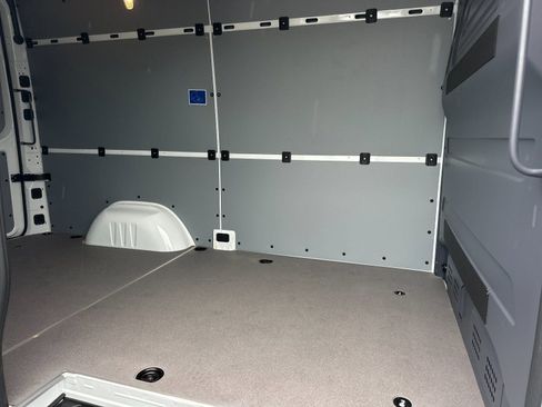 New 2025 Mercedes-Benz Sprinter 2500 image 12