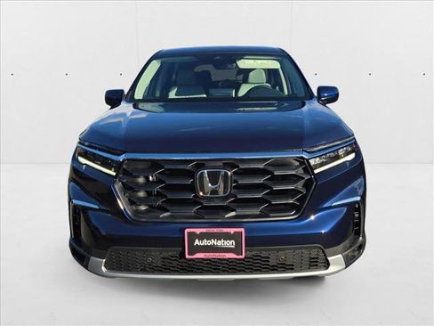 New 2025 Honda Pilot EX-L image 2