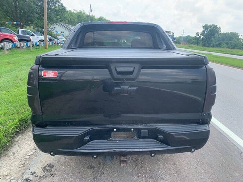 Used 2009 Chevrolet Avalanche LT w/ Convenience Package #1 AWD/4WD image 6