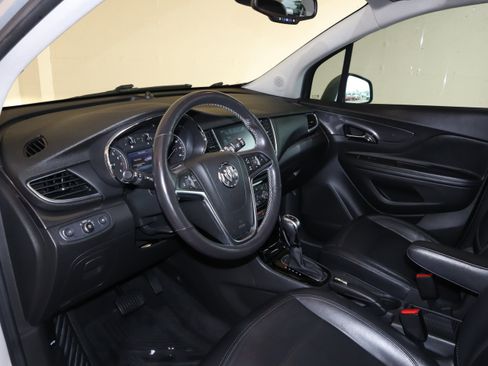 Used 2019 Buick Encore Essence AWD/4WD image 21