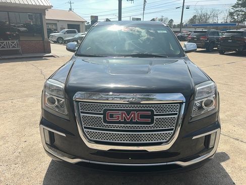 Used 2017 GMC Terrain Denali image 2