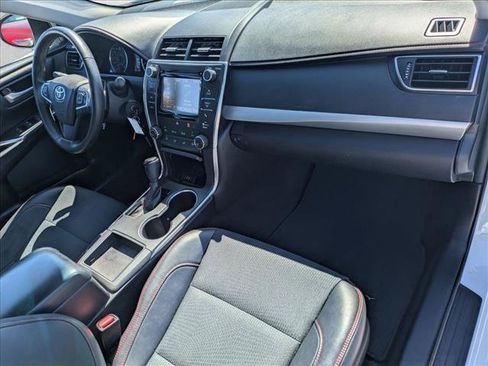 Used 2017 Toyota Camry SE FWD image 20