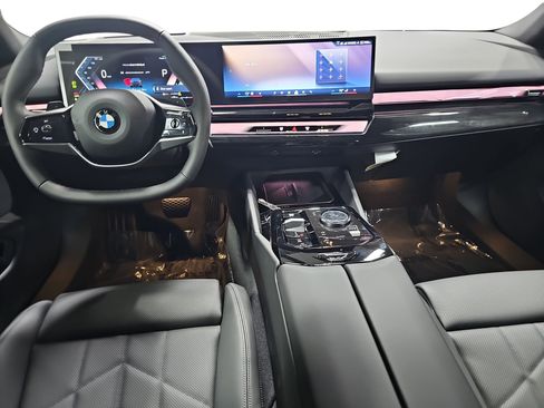 New 2026 BMW 530i xDrive 530i xDrive w/ Premium Package image 8