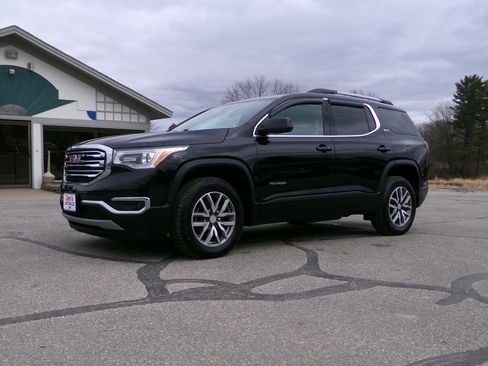 Used 2019 GMC Acadia SLE image 10
