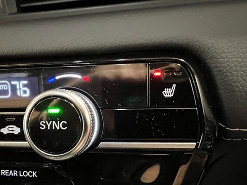 New 2025 Honda Pilot Touring image 25