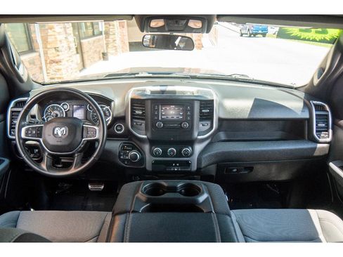Used 2022 RAM 1500 Big Horn AWD/4WD image 14
